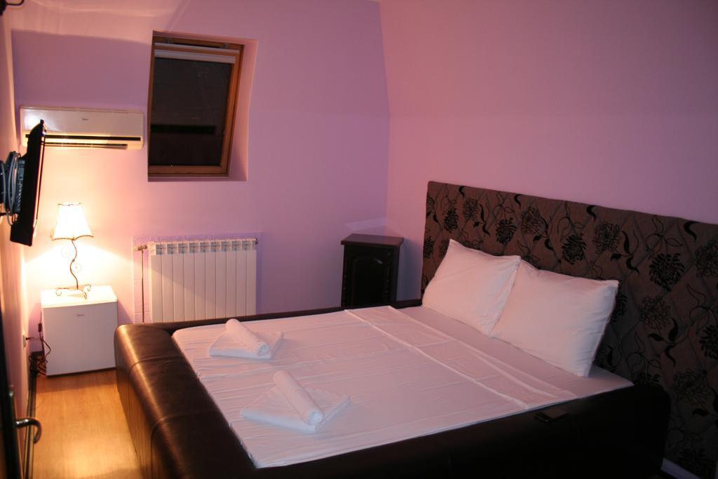 Vila Hedonija Belgrade Chambre photo